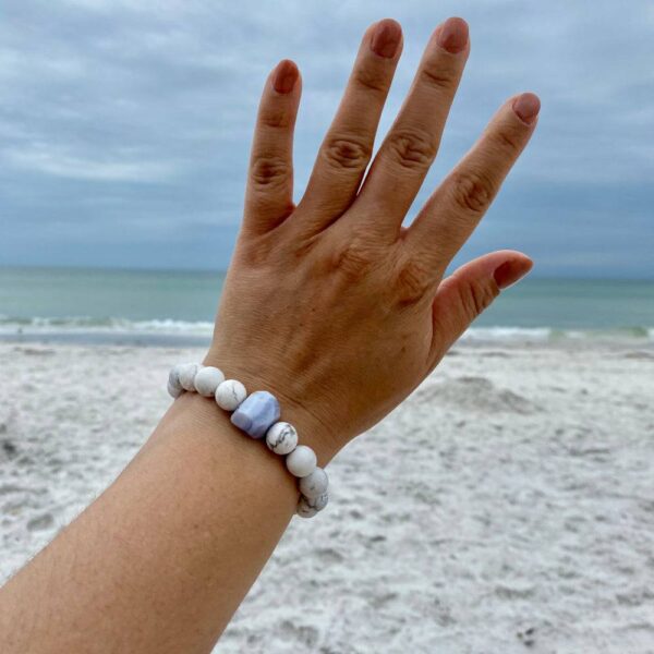 Howlite Bracelet | Blue Lace Agate Center Stone